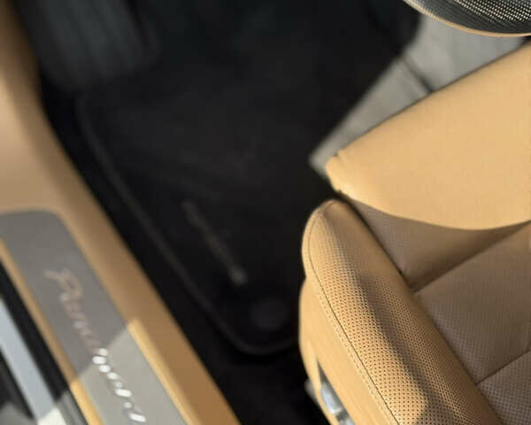 Білий Порше Panamera, об'ємом двигуна 2.89 л та пробігом 60 тис. км за 75000 $, фото 28 на Automoto.ua