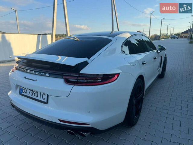 Белый Порше Панамера, объемом двигателя 3 л и пробегом 98 тыс. км за 52500 $, фото 5 на Automoto.ua
