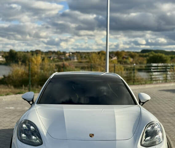 Білий Порше Panamera, об'ємом двигуна 2.89 л та пробігом 60 тис. км за 75000 $, фото 2 на Automoto.ua