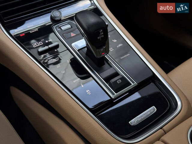 Білий Порше Panamera, об'ємом двигуна 3 л та пробігом 49 тис. км за 56000 $, фото 36 на Automoto.ua