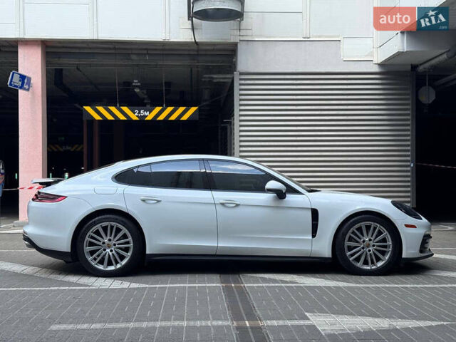 Білий Порше Panamera, об'ємом двигуна 3 л та пробігом 49 тис. км за 56000 $, фото 11 на Automoto.ua