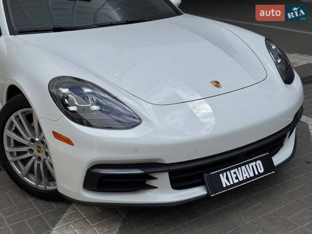 Білий Порше Panamera, об'ємом двигуна 3 л та пробігом 49 тис. км за 56000 $, фото 14 на Automoto.ua