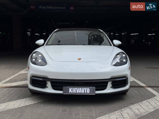 Білий Порше Panamera, об'ємом двигуна 3 л та пробігом 49 тис. км за 56000 $, фото 2 на Automoto.ua