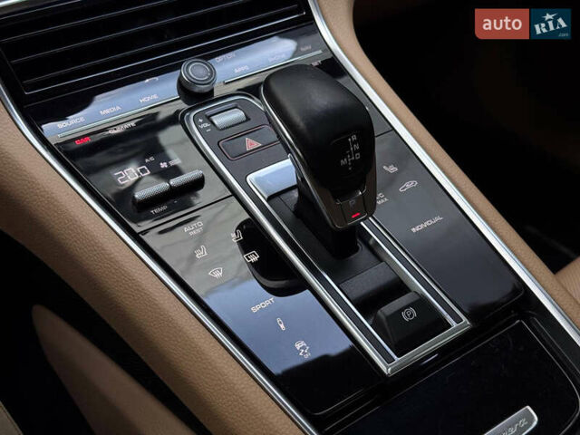 Білий Порше Panamera, об'ємом двигуна 3 л та пробігом 49 тис. км за 56000 $, фото 32 на Automoto.ua