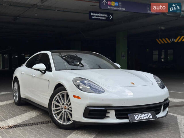 Білий Порше Panamera, об'ємом двигуна 3 л та пробігом 49 тис. км за 56000 $, фото 4 на Automoto.ua
