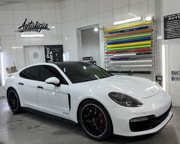 Белый Порше Панамера, объемом двигателя 4 л и пробегом 47 тыс. км за 89900 $, фото 11 на Automoto.ua