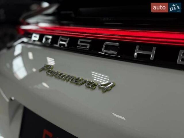 Белый Порше Панамера, объемом двигателя 2.89 л и пробегом 59 тыс. км за 99500 $, фото 27 на Automoto.ua