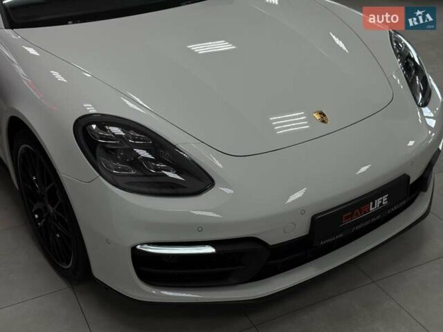 Белый Порше Панамера, объемом двигателя 2.89 л и пробегом 59 тыс. км за 99500 $, фото 17 на Automoto.ua
