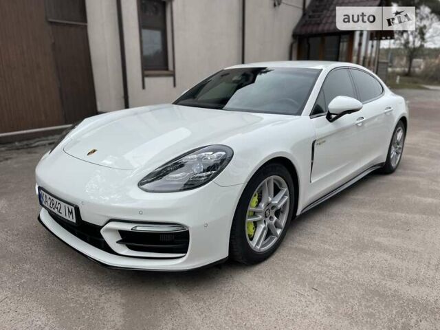 Білий Порше Panamera, об'ємом двигуна 2.89 л та пробігом 39 тис. км за 109000 $, фото 1 на Automoto.ua