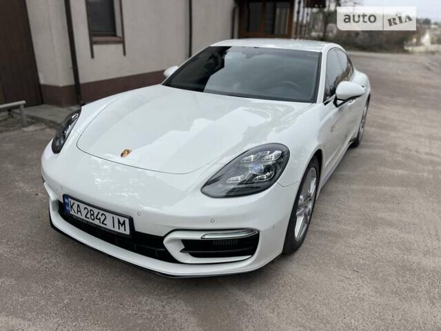 Білий Порше Panamera, об'ємом двигуна 2.89 л та пробігом 39 тис. км за 117500 $, фото 40 на Automoto.ua