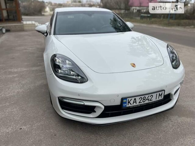 Білий Порше Panamera, об'ємом двигуна 2.89 л та пробігом 39 тис. км за 109000 $, фото 37 на Automoto.ua