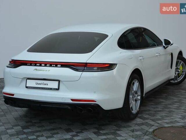 Белый Порше Панамера, объемом двигателя 2.89 л и пробегом 41 тыс. км за 107000 $, фото 2 на Automoto.ua