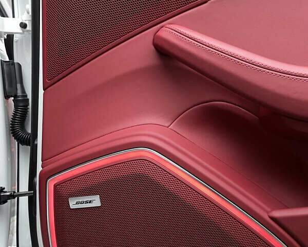 Білий Порше Panamera, об'ємом двигуна 2.89 л та пробігом 26 тис. км за 105000 $, фото 10 на Automoto.ua