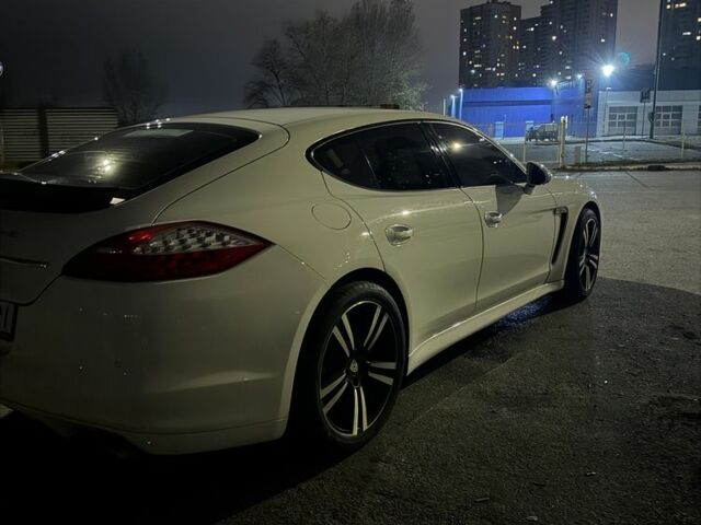 Белый Порше Панамера, объемом двигателя 3.6 л и пробегом 118 тыс. км за 18700 $, фото 5 на Automoto.ua