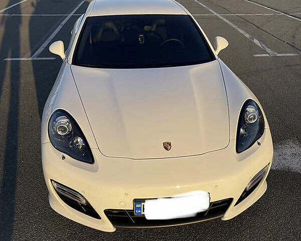 Білий Порше Panamera, об'ємом двигуна 4.8 л та пробігом 101 тис. км за 42500 $, фото 4 на Automoto.ua