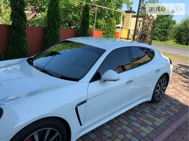 Білий Порше Panamera, об'ємом двигуна 3.6 л та пробігом 80 тис. км за 56000 $, фото 4 на Automoto.ua