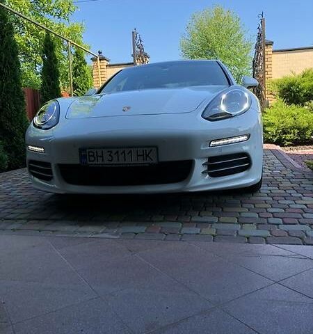 Білий Порше Panamera, об'ємом двигуна 3.6 л та пробігом 80 тис. км за 56000 $, фото 1 на Automoto.ua