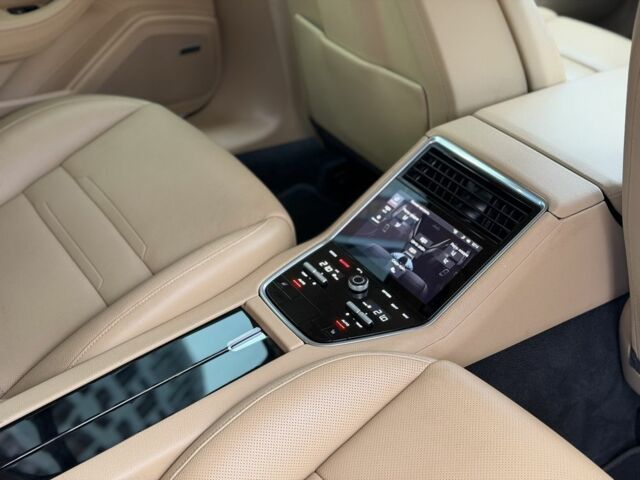 Белый Порше Панамера, объемом двигателя 2.9 л и пробегом 100 тыс. км за 59000 $, фото 16 на Automoto.ua