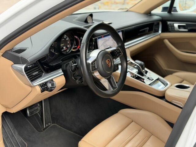 Белый Порше Панамера, объемом двигателя 2.9 л и пробегом 100 тыс. км за 59000 $, фото 18 на Automoto.ua