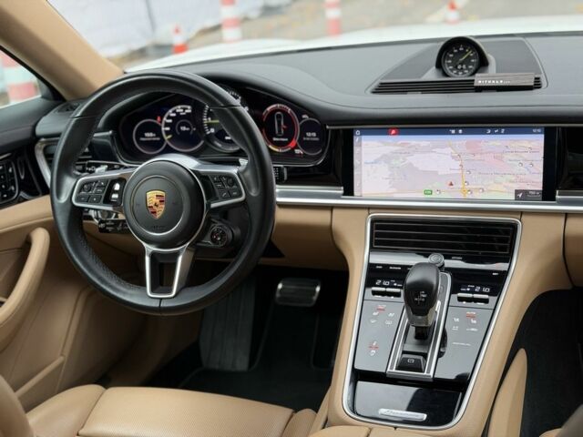 Белый Порше Панамера, объемом двигателя 2.9 л и пробегом 100 тыс. км за 59000 $, фото 11 на Automoto.ua