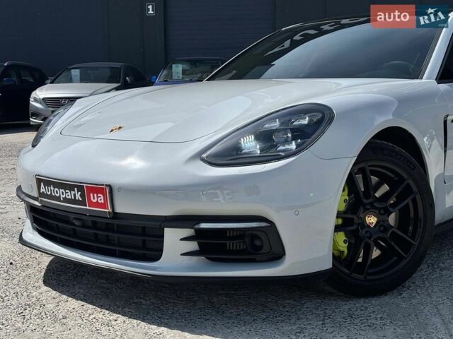 Білий Порше Panamera, об'ємом двигуна 3 л та пробігом 116 тис. км за 53440 $, фото 2 на Automoto.ua