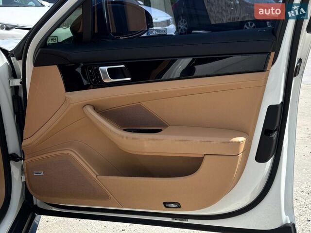 Білий Порше Panamera, об'ємом двигуна 3 л та пробігом 116 тис. км за 53440 $, фото 55 на Automoto.ua