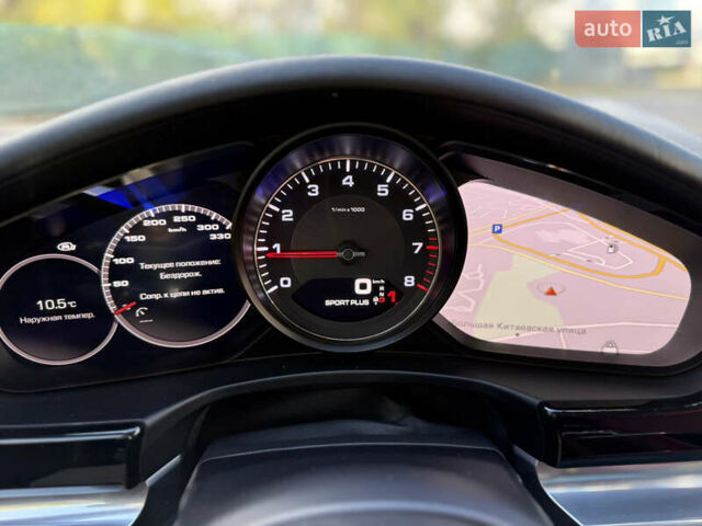 Белый Порше Панамера, объемом двигателя 2.89 л и пробегом 91 тыс. км за 65000 $, фото 34 на Automoto.ua