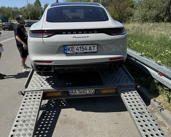 Белый Порше Панамера, объемом двигателя 2.89 л и пробегом 5 тыс. км за 122000 $, фото 1 на Automoto.ua