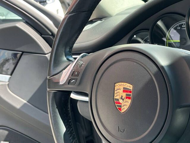 Белый Порше Панамера, объемом двигателя 3 л и пробегом 140 тыс. км за 30000 $, фото 9 на Automoto.ua