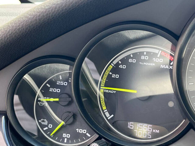 Белый Порше Панамера, объемом двигателя 3 л и пробегом 140 тыс. км за 30000 $, фото 10 на Automoto.ua