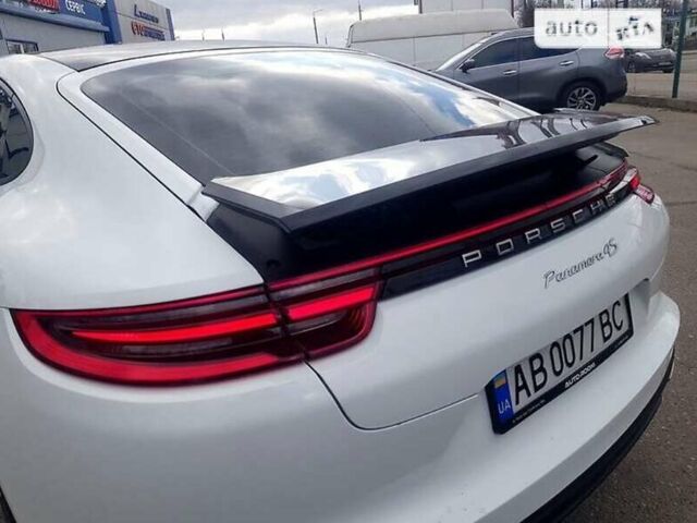 Білий Порше Panamera, об'ємом двигуна 3 л та пробігом 71 тис. км за 73500 $, фото 6 на Automoto.ua