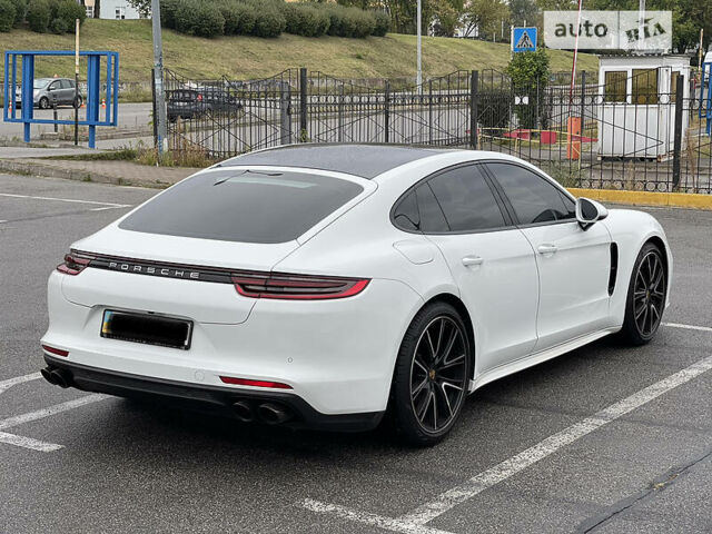 Білий Порше Panamera, об'ємом двигуна 3 л та пробігом 76 тис. км за 66000 $, фото 8 на Automoto.ua