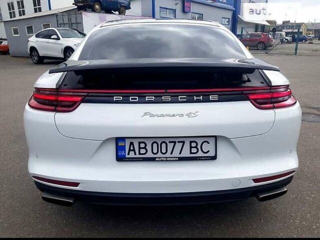 Білий Порше Panamera, об'ємом двигуна 3 л та пробігом 71 тис. км за 73500 $, фото 5 на Automoto.ua