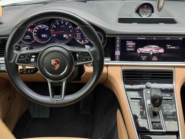 Белый Порше Панамера, объемом двигателя 3 л и пробегом 49 тыс. км за 56000 $, фото 4 на Automoto.ua