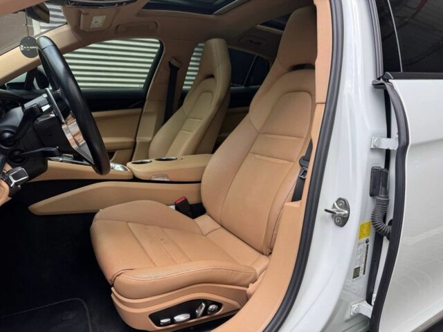 Белый Порше Панамера, объемом двигателя 3 л и пробегом 49 тыс. км за 56000 $, фото 8 на Automoto.ua