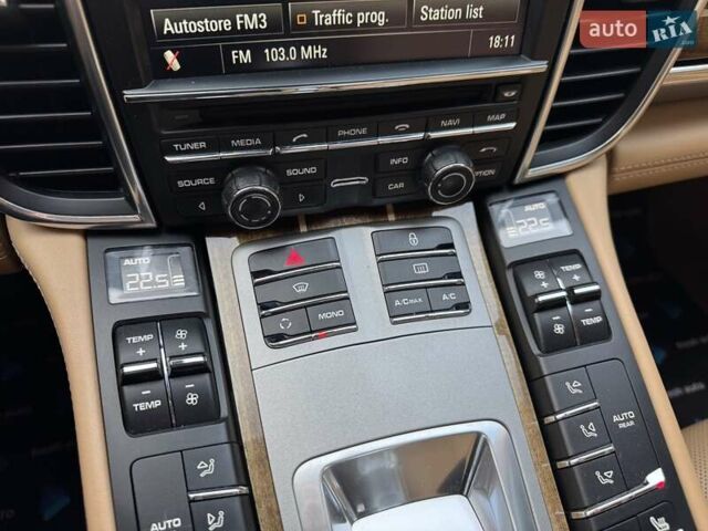 Порше Панамера 2011 в Ровно на Automoto.ua Бежевый Порше Панамера, объемом двигателя 4.8 л и пробегом 147 тыс. км за 22700 $, фото 4 на Automoto.ua