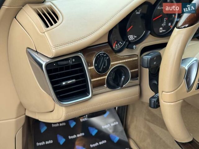 Порше Панамера 2011 в Ровно на Automoto.ua Бежевый Порше Панамера, объемом двигателя 4.8 л и пробегом 147 тыс. км за 22700 $, фото 15 на Automoto.ua