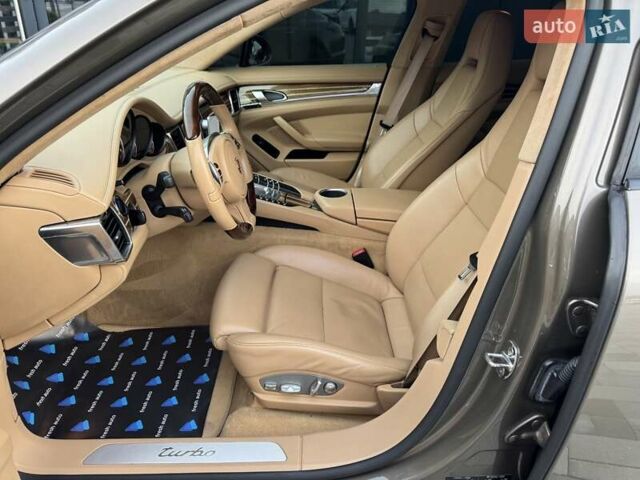 Порше Панамера 2011 в Ровно на Automoto.ua Бежевый Порше Панамера, объемом двигателя 4.8 л и пробегом 147 тыс. км за 22700 $, фото 20 на Automoto.ua