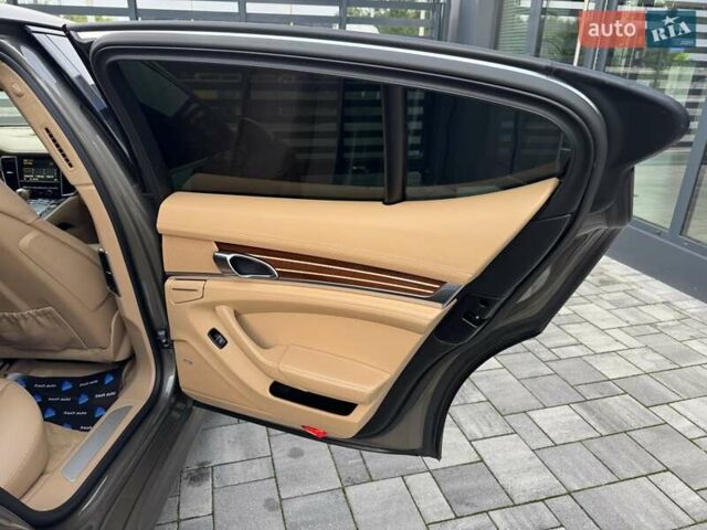 Порше Панамера 2011 в Ровно на Automoto.ua Бежевый Порше Панамера, объемом двигателя 4.8 л и пробегом 147 тыс. км за 22700 $, фото 30 на Automoto.ua