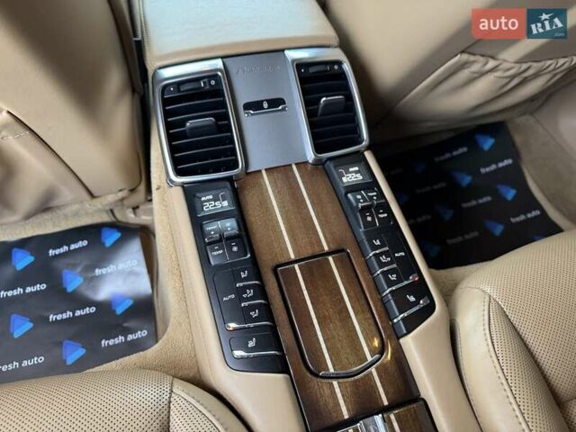 Порше Панамера 2011 в Ровно на Automoto.ua Бежевый Порше Панамера, объемом двигателя 4.8 л и пробегом 147 тыс. км за 22700 $, фото 27 на Automoto.ua