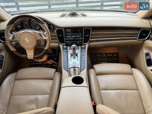 Порше Панамера 2011 в Ровно на Automoto.ua Бежевый Порше Панамера, объемом двигателя 4.8 л и пробегом 147 тыс. км за 22700 $, фото 3 на Automoto.ua