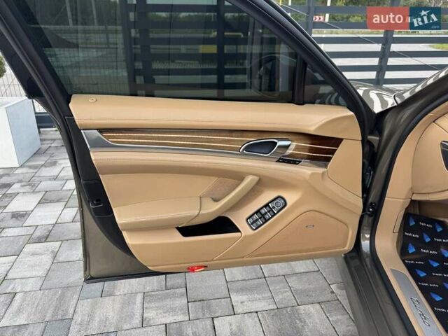 Порше Панамера 2011 в Ровно на Automoto.ua Бежевый Порше Панамера, объемом двигателя 4.8 л и пробегом 147 тыс. км за 22700 $, фото 13 на Automoto.ua