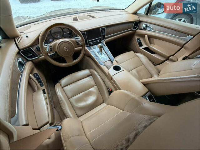 Бежевий Порше Panamera, об'ємом двигуна 3.61 л та пробігом 310 тис. км за 14000 $, фото 21 на Automoto.ua
