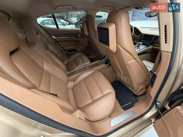 Бежевий Порше Panamera, об'ємом двигуна 3.61 л та пробігом 310 тис. км за 14000 $, фото 27 на Automoto.ua