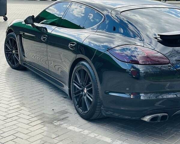 Чорний Порше Panamera, об'ємом двигуна 4.8 л та пробігом 130 тис. км за 28500 $, фото 3 на Automoto.ua