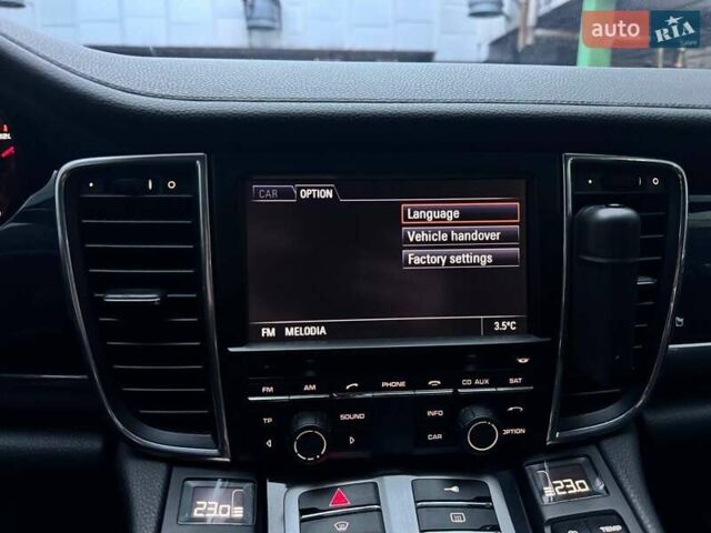 Чорний Порше Panamera, об'ємом двигуна 4.81 л та пробігом 173 тис. км за 15990 $, фото 16 на Automoto.ua