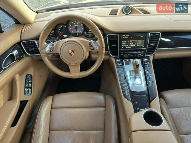 Черный Порше Панамера, объемом двигателя 4.81 л и пробегом 144 тыс. км за 18700 $, фото 60 на Automoto.ua