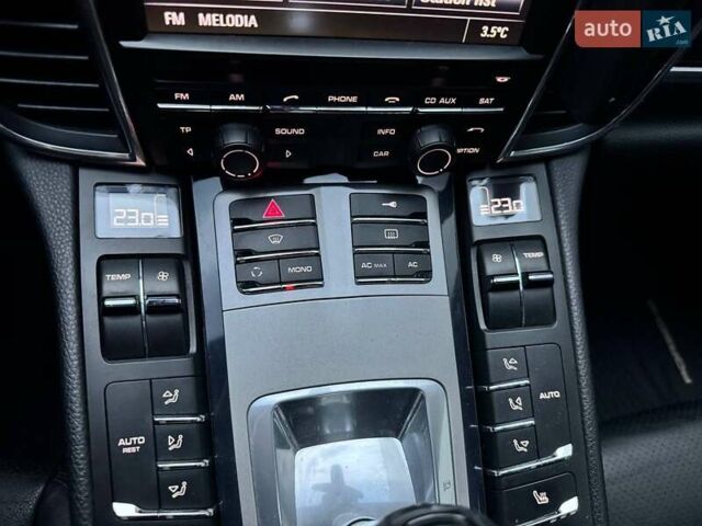 Чорний Порше Panamera, об'ємом двигуна 4.81 л та пробігом 173 тис. км за 15990 $, фото 17 на Automoto.ua