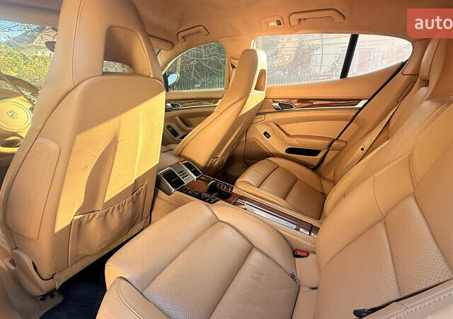 Черный Порше Панамера, объемом двигателя 4.8 л и пробегом 153 тыс. км за 16500 $, фото 17 на Automoto.ua