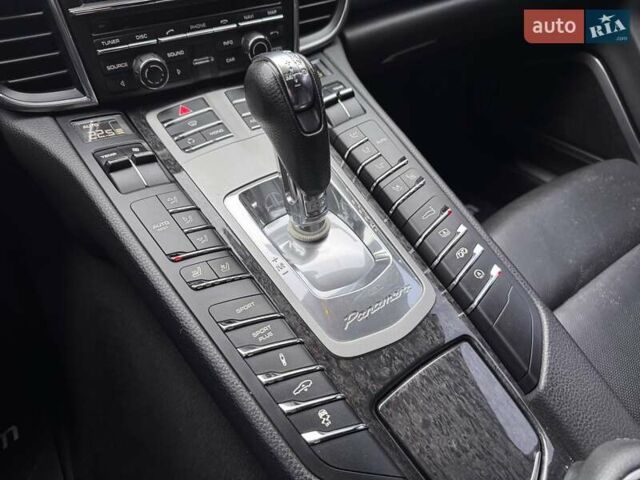 Черный Порше Панамера, объемом двигателя 4.81 л и пробегом 133 тыс. км за 15900 $, фото 21 на Automoto.ua